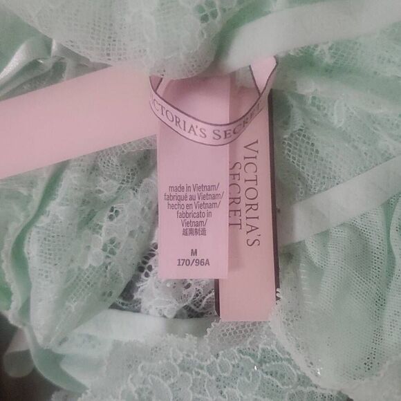 NWT VICTORIA SECRET FLYAWAY LACE BABY DOLL SET - Picture 5 of 9